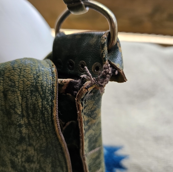 Distressed Army Green Leather Messenger Bag - Picture 8 of 9